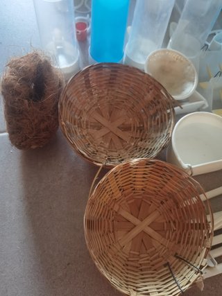 Lote Accesorios Pájaros: Nidos, Bebederos, Comeder