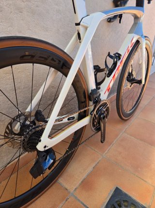 TREK Madone SL7, Talla 56 (M/L).