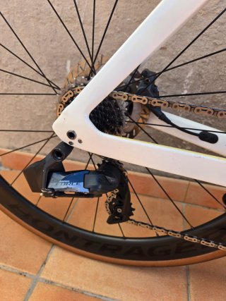 TREK Madone SL7, Talla 56 (M/L).