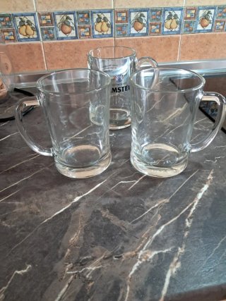 Jarras de cerveza de cristal