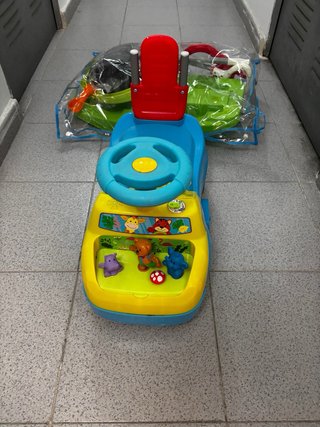 Coche correpasillos musical Fisher Price