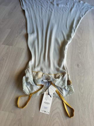 Vestido Zara Beige y Dorado Talla S