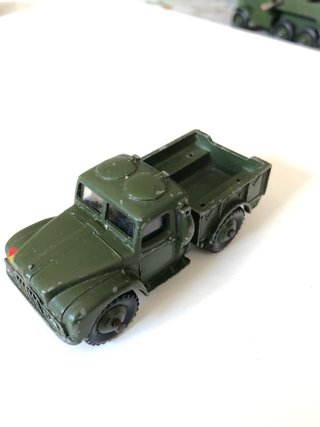 5 vehículos militares Dinky Supertoys