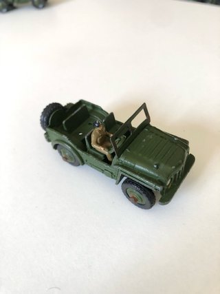 5 vehículos militares Dinky Supertoys