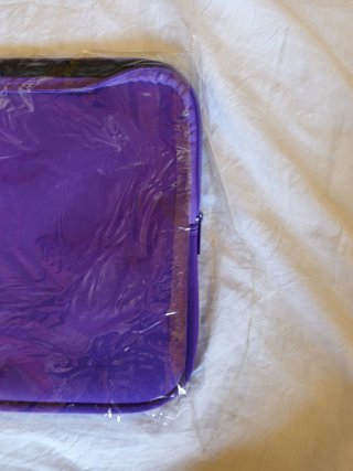 Funda portátil neopreno morada CAELYX 37 x 26cm