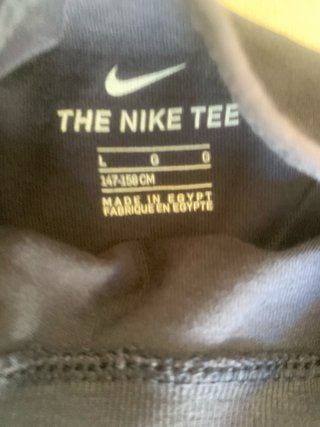 Camiseta Nike para niño multicolor. 10-12 años.