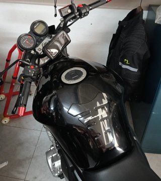 Suzuki Bandit 650 ABS Negra