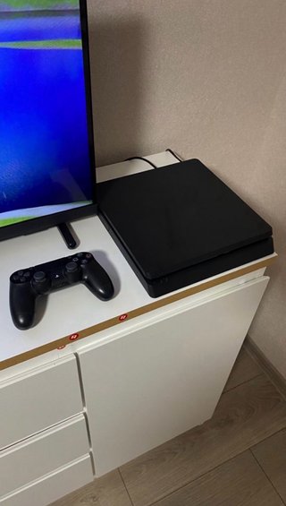 Ps4 Negra + 2 Mandos