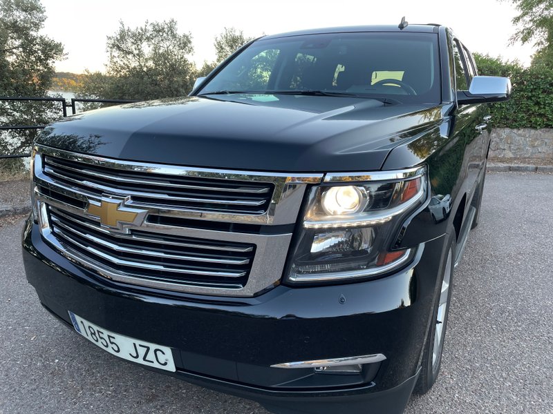 Chevrolet Tahoe 2017 - foto 1