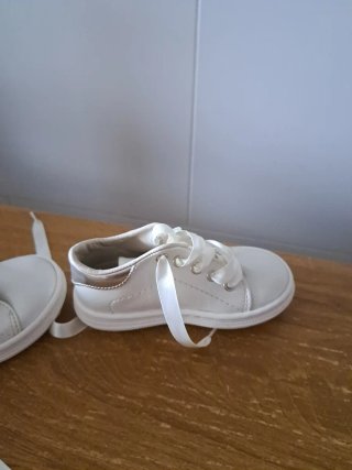Zapatos elegantes bebé talla 22