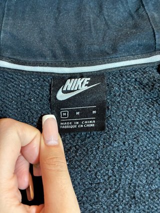 Sudadera Nike con capucha y cremallera
