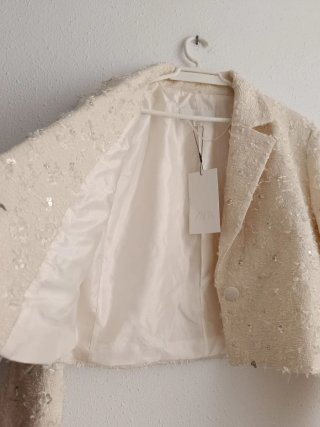 Blazer corta Zara Desflecada abalorios Talla M