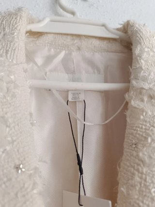 Blazer corta Zara Desflecada abalorios Talla M