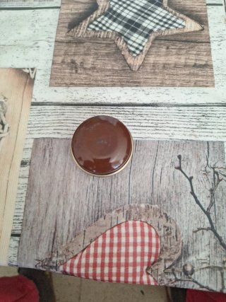 Pastillero vintage mujer con flores