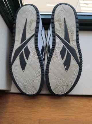 Zapatillas Reebok Talla 43 Blancas y Negras