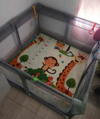 Parque infantil bebé acolchado más columpio