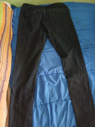 Pantalón vaquero Pull&Bear negro