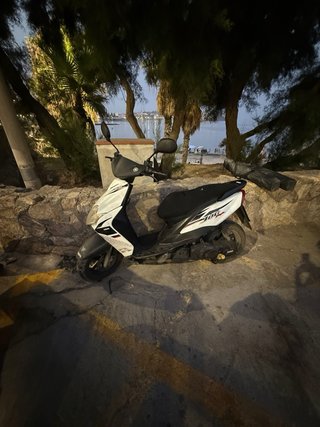 Yamaha Jog RR Scooter Blanco