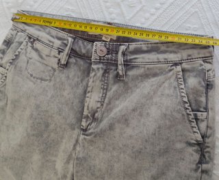 Pantalones chinos grises Anthropologie