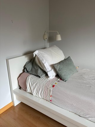 Cama individual blanca