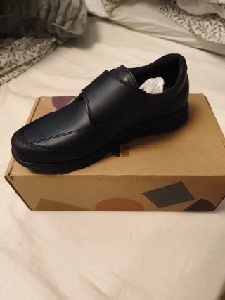 Zapatos escolares negros velcro