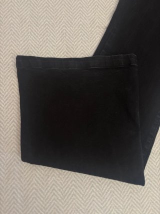 Pantalón negro Brownie con tachuelas
