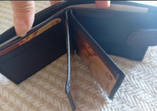 Cartera de piel para hombre