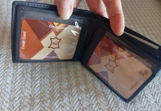 Cartera de piel para hombre