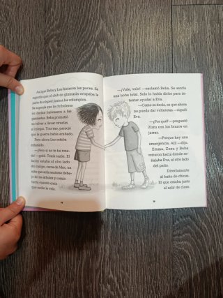 Eva y Beba y el Fantasma Del Baño de Chicas