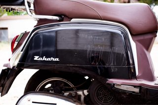 Moto Scooter Zahara Negra y Marrón