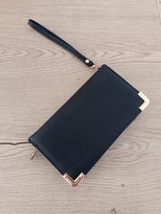 Cartera Billetera Negra con Asa de Mano y Detalles