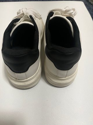 Zapatillas blancas Zara