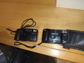 Videocamera Samsung Digital-cam VP-D80 e altre due fotocamere vintage