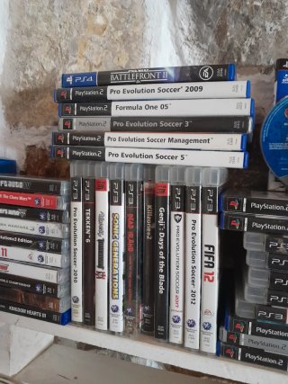 Confezione lotto liquidazione 85 videogiochi console