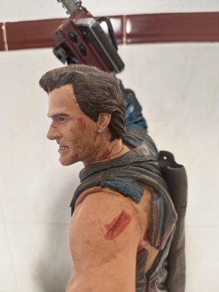 Figura Ash