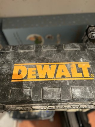 Radial Dewalt