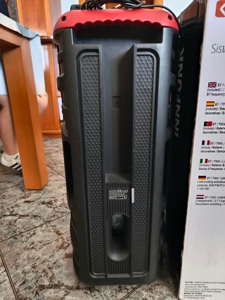 Altavoz Bluetooth Innova INNFUNK con luces LED