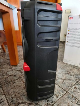 Altavoz Bluetooth Innova INNFUNK con luces LED