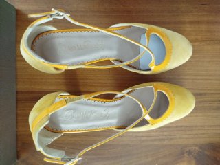 Zapatos tacón Ana Monsalve amarillos mujer