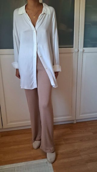 Pantalón recto cintura alta elástico beige