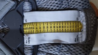 Mochila Porteo BabyBjörn Gris Claro + Forro polar