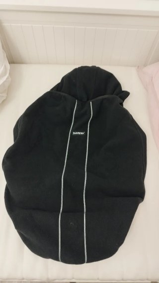 Mochila Porteo BabyBjörn Gris Claro + Forro polar