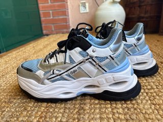 Zapatillas Buffalo plataforma azul y plata