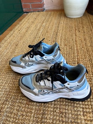 Zapatillas Buffalo plataforma azul y plata