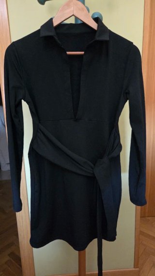Vestido negro manga larga