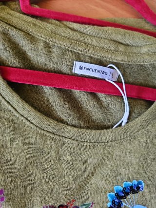 Camiseta Talla Única Pavo Real Bordado
