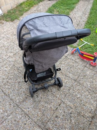 Sillita de paseo plegable para niño