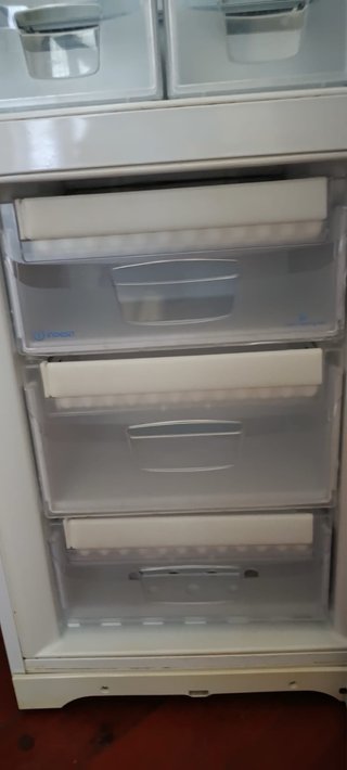 RECAMBIOS NEVERA INDESIT