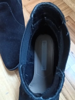 Botines negros de ante
