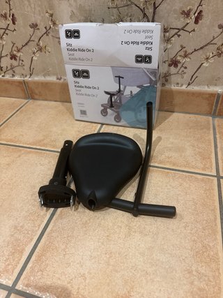 Patin carro con asiento. Un solo uso. Esta nuevo
